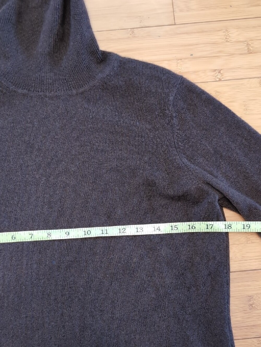 Women's Brown Turtleneck Sweater Cashmere Size Medium - Picture 7 of 8